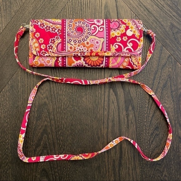Vera Bradley Crossbody Bag Pink and Orange Magnetic - Picture 1 of 8